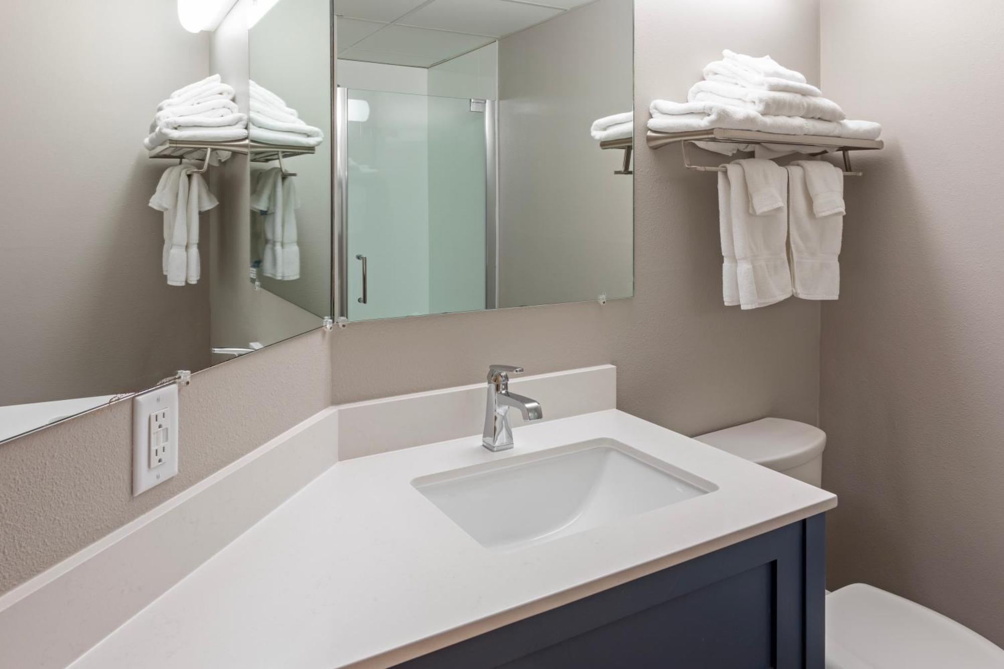 Paynesville Inn & Suites Room photo