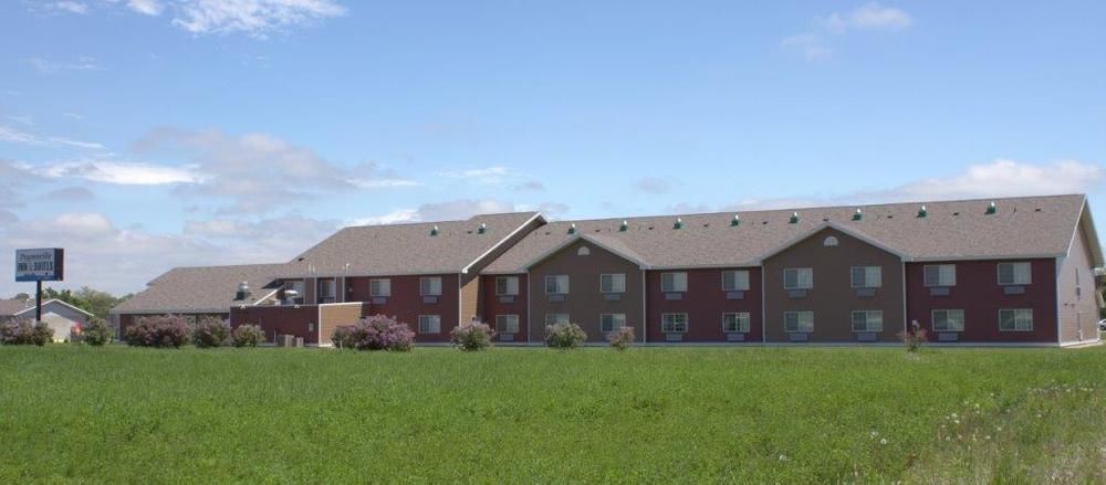 Paynesville Inn & Suites Exterior photo